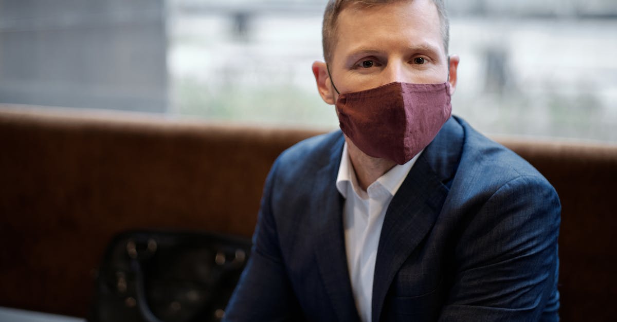 Vx批发小号:实名制与互联网金融风险管理的探讨和解决办法